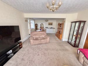 Lounge- click for photo gallery